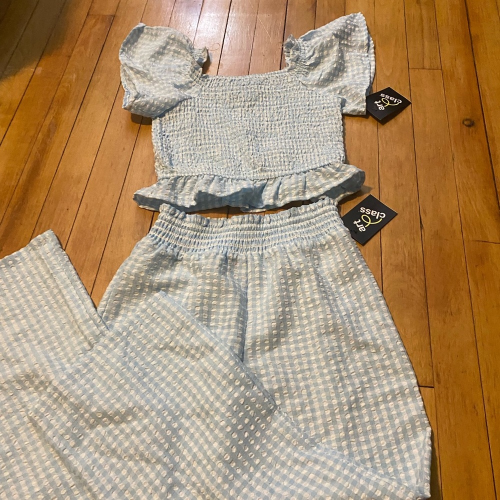 New with tags - Art Class 2 piece set size M (8)